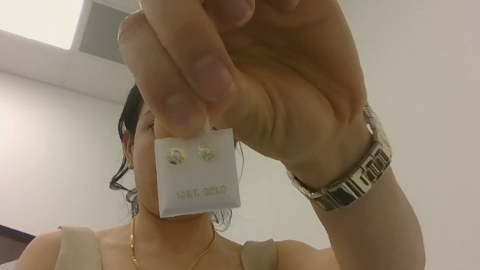 Aretes pegados de girl Fancy redondos con perlitas y oro 10k perlita