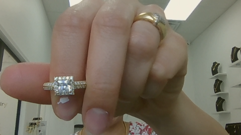 Anillo de pedida mujer Fancy cuadrado 10k Zirconia Size Size 7 Weight 3.22g