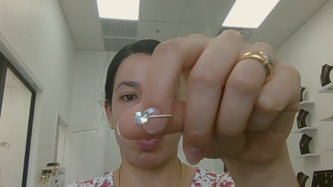 Anillo de pedida mujer Fancy sencillo trenzado con big redonda zirconia 10k Zirconia Size Size 7 Weight 2.03g