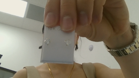 Aretes pegados de girl Fancy perlitas medium 10k Zirconia