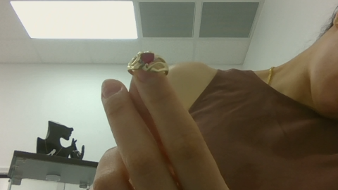 Anillos de mujer Fancy con piedra corazon roja 10k Heart red Size 6.5 Weight 2.8g